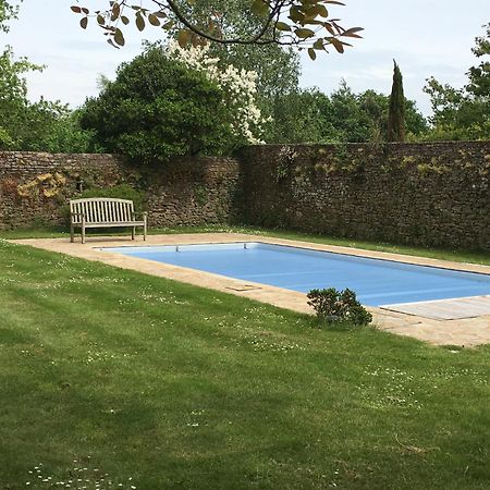 Manoir Des Bords De Rance Panzió Plouër-sur-Rance Kültér fotó