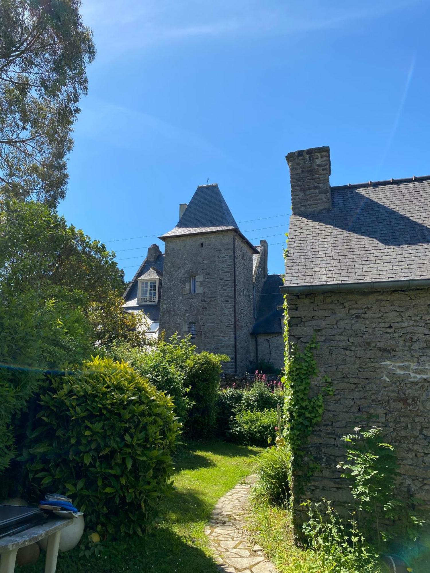 Manoir Des Bords De Rance Panzió Plouër-sur-Rance Kültér fotó