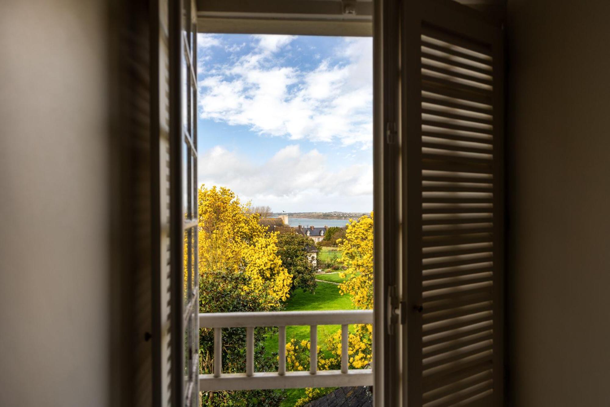 Manoir Des Bords De Rance Panzió Plouër-sur-Rance Kültér fotó